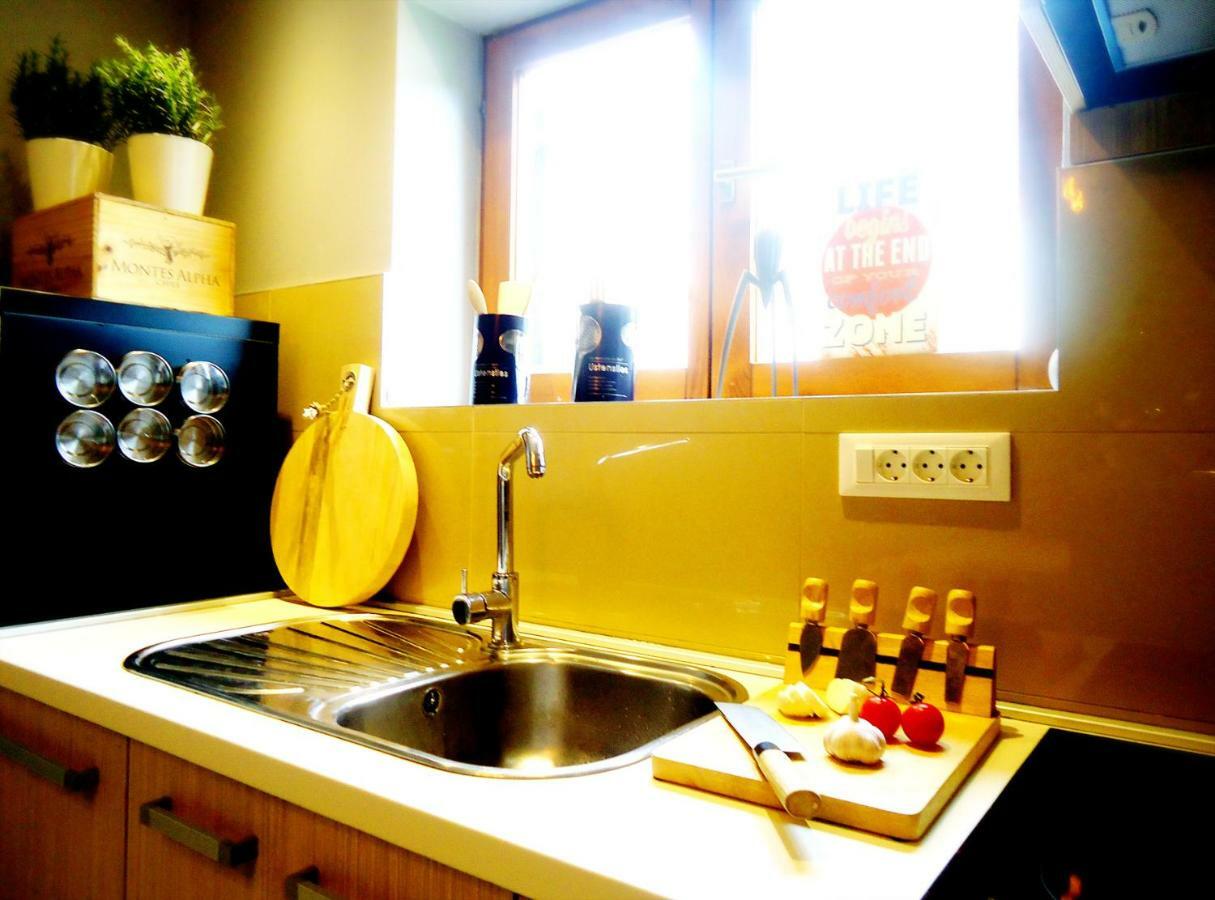 Apartman For 4 - Lovreta มาคาร์สกา ภายนอก รูปภาพ